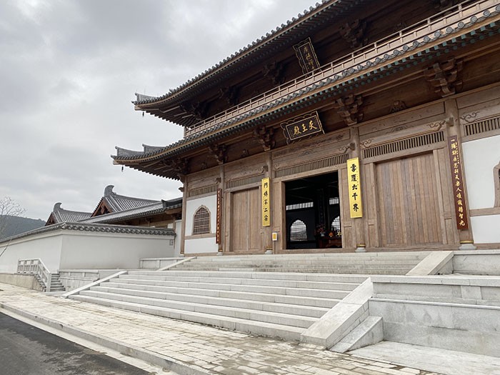 現代建筑設計中，運用中國傳統建筑材料