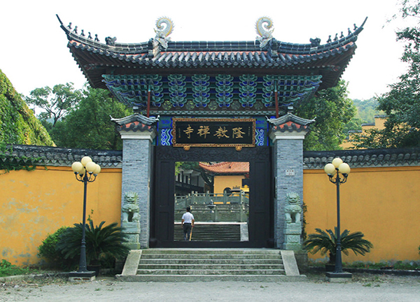 中國古代建筑裝飾的重點(diǎn)是什么？
